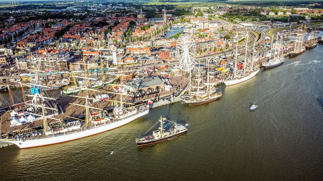 Een aantal van de deelnemende schepen in Harlingen