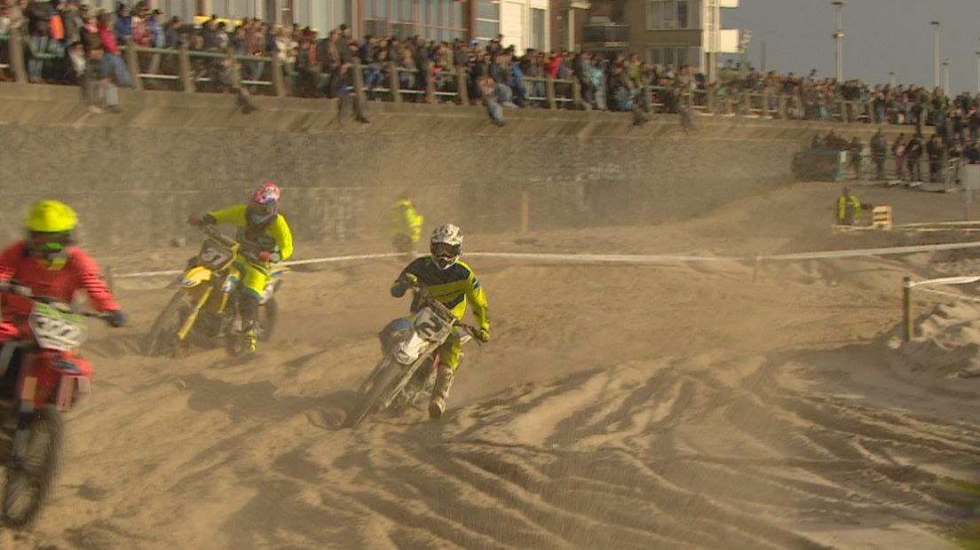 De Strandcross in Vlissingen trok ook dit jaar weer duizenden bezoekers