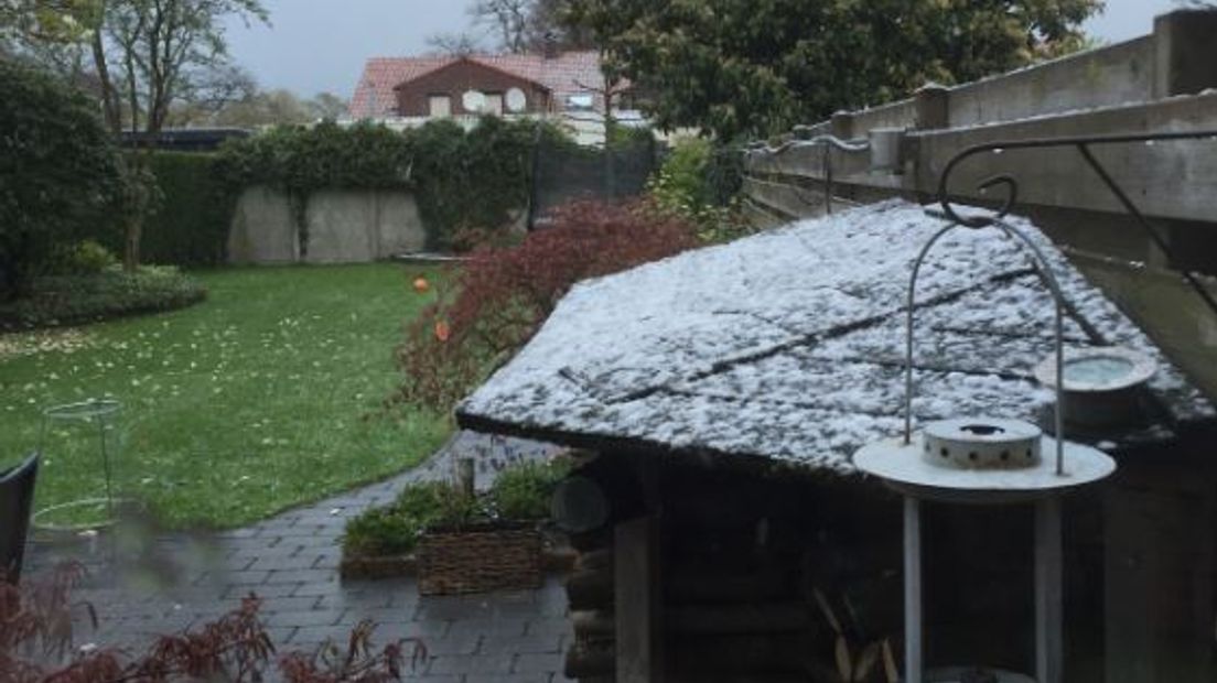 Sneeuw in Lievelde op 26 april 2016