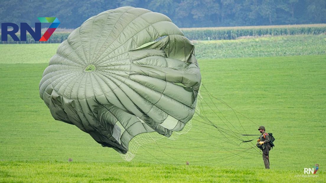 De Parachute Group Holland verzorgt ook dit jaar de herdenkingsspongen in Groesbeek.