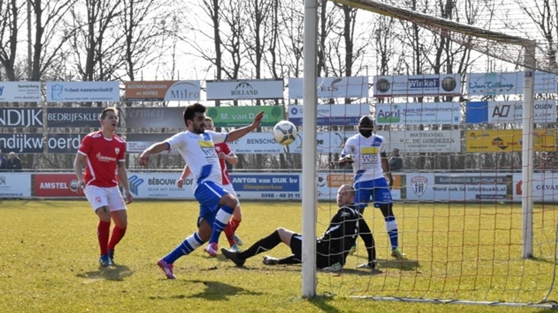 Guillaume Clinckemaillie maakte twee goals voor Hoek tegen Sportlust'46