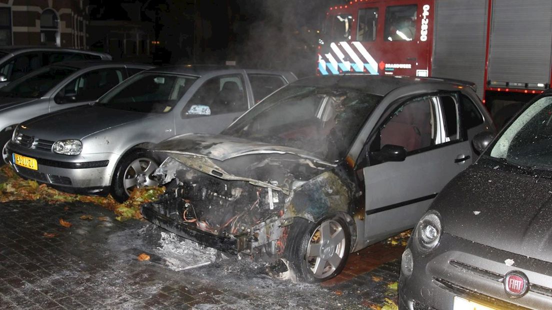 Auto uitgebrand in Deventer