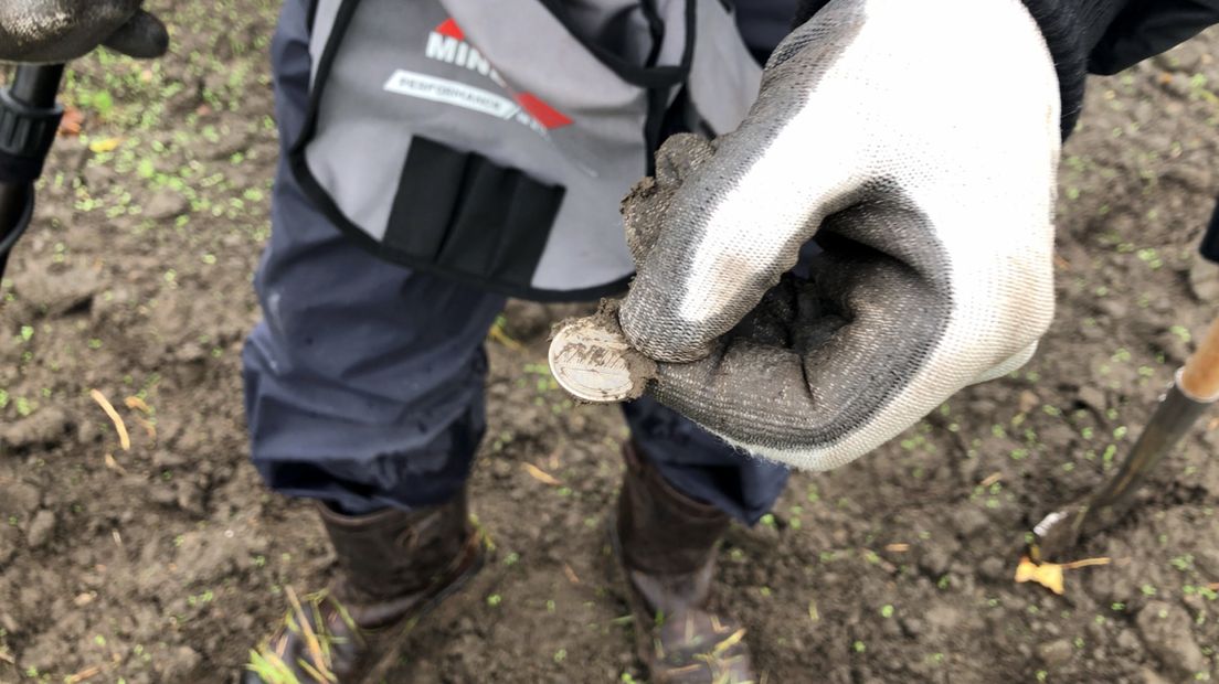 De speurneuzen haalden veel muntjes uit de grond.