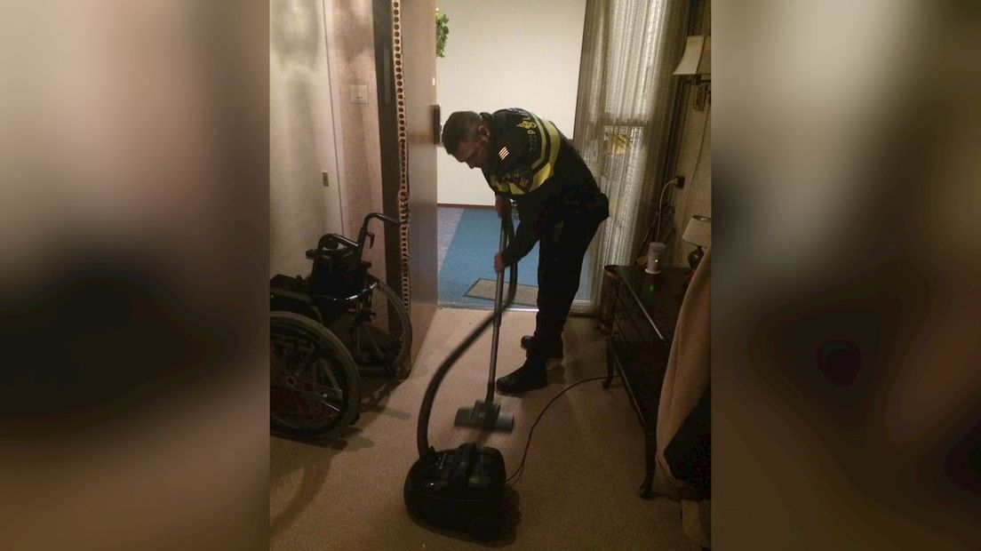 Politie ruimt eigen rommel op
