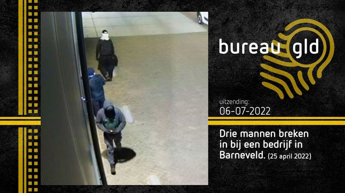 Politie zoekt inbrekers bij bedrijf in Barneveld.