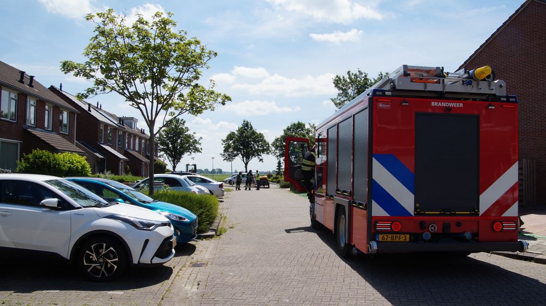 Brandweer in De Acacia in Bedum vanwege een gaslek