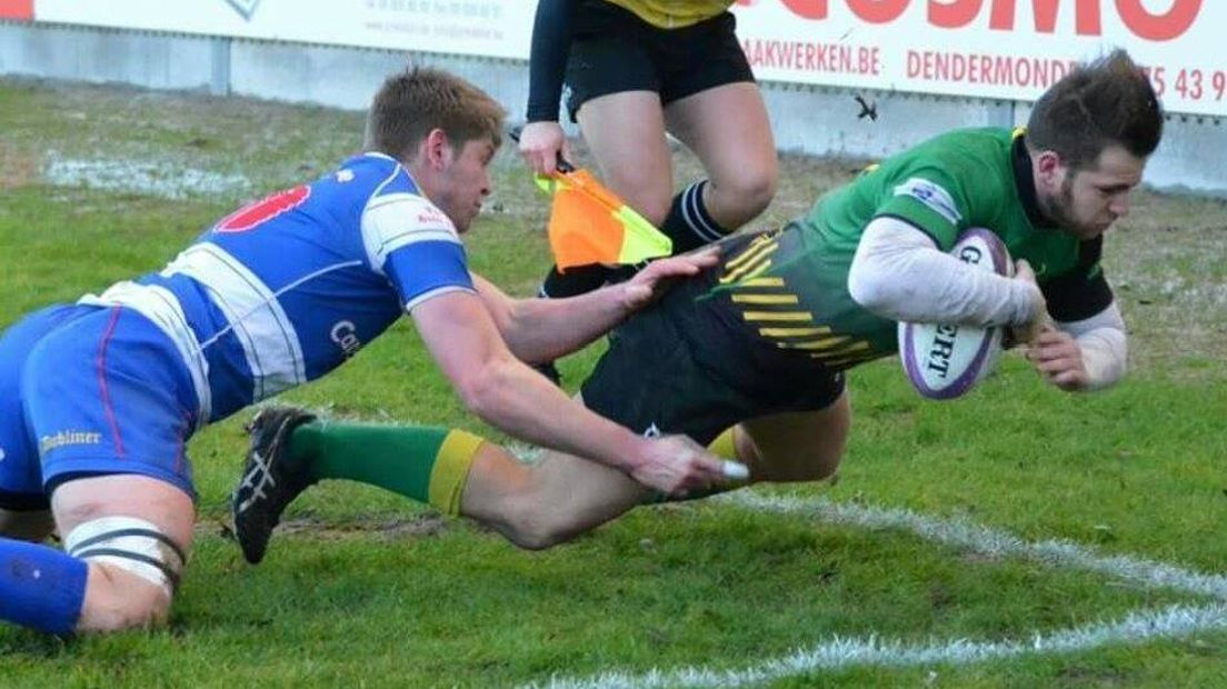 Laurent Legrand (met bal) in actie.