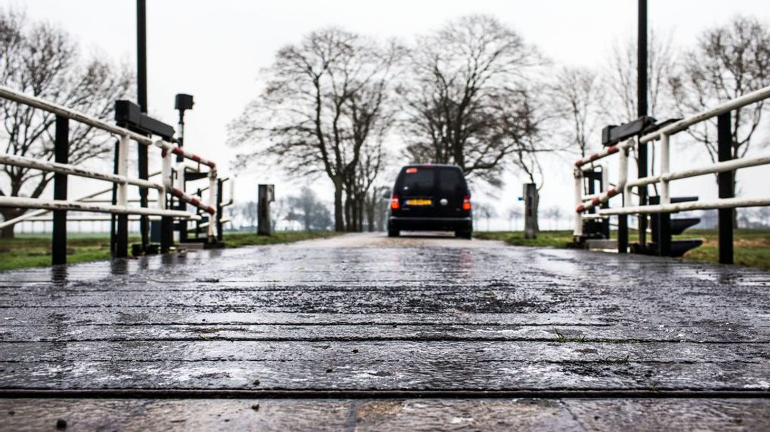 Voorzichtig! Het Kan Verraderlijk Glad Zijn - Omroep Gelderland