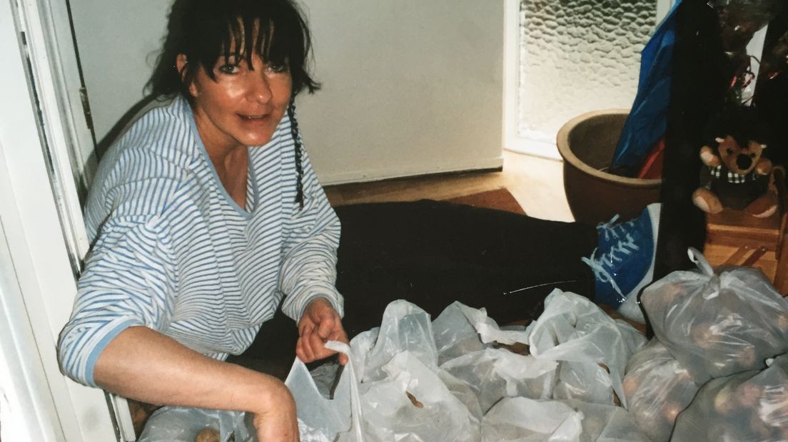 Miriam Hemelsoet in de eerste jaren van de Voedselbank in Terneuzen