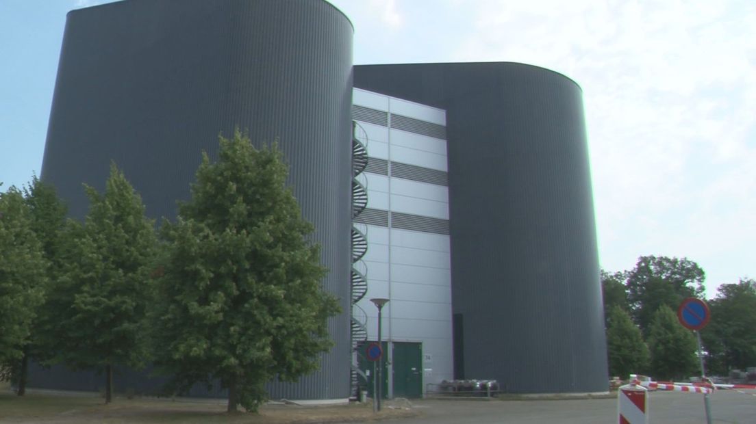 De waterzuiveringstorens van Grolsch
