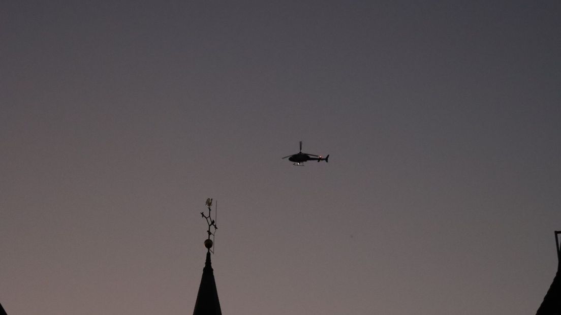 De helikopter op 220 meter boven het centrum van Zwartsluis
