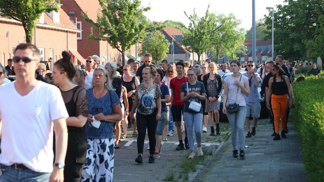 Deelnemers van de stille tocht