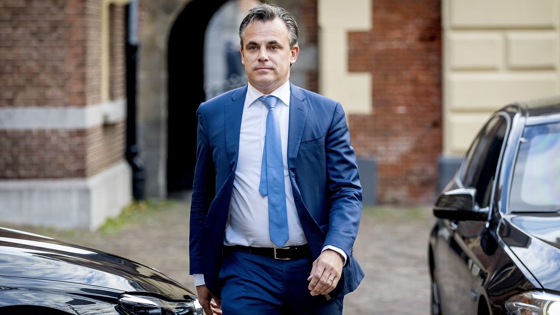 Staatssecretaris Mark Harbers stelt zijn bezoek aan Ter Apel een week uit