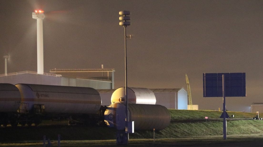 Goederentrein met lpg ontspoord bij Nieuwdorp