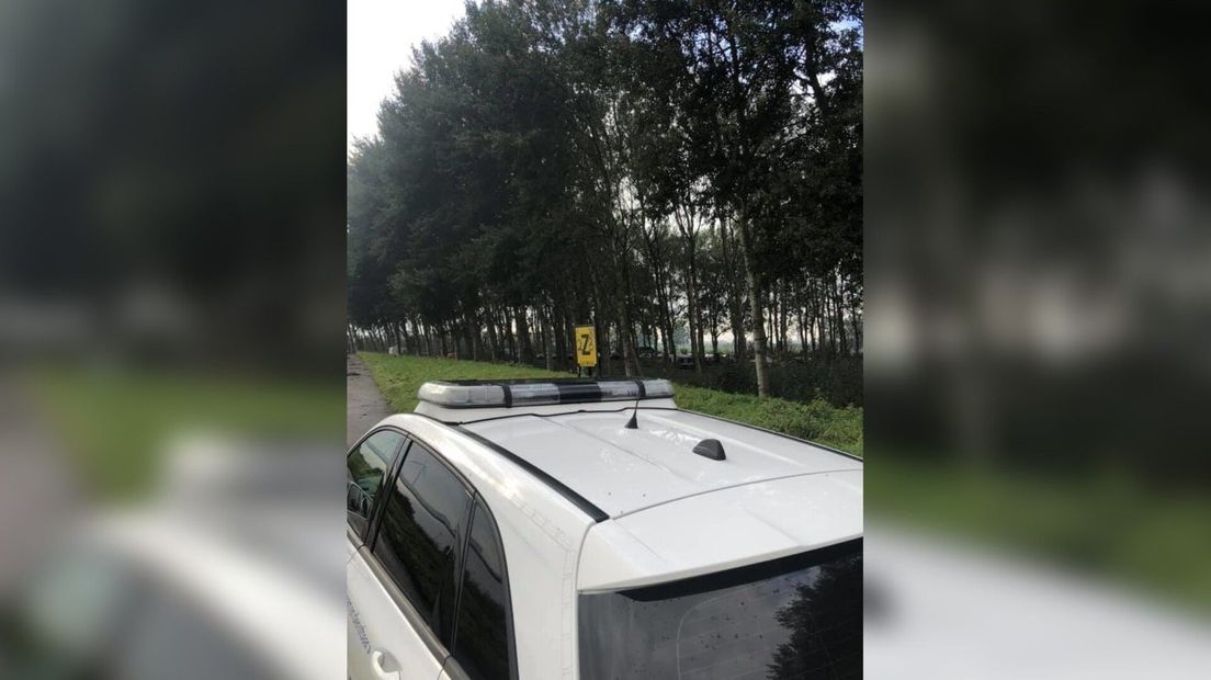 Politie beëindigt na 'flinke speurtocht' houseparty bij Rilland - Omroep Zeeland