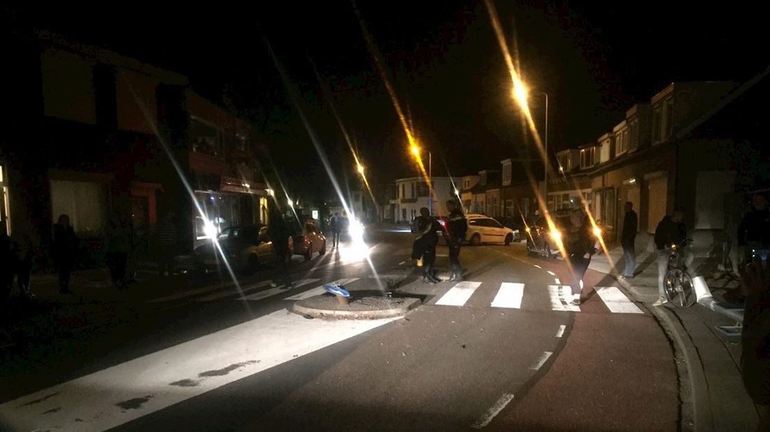 Lantaarnpaal omver gereden in Almelo