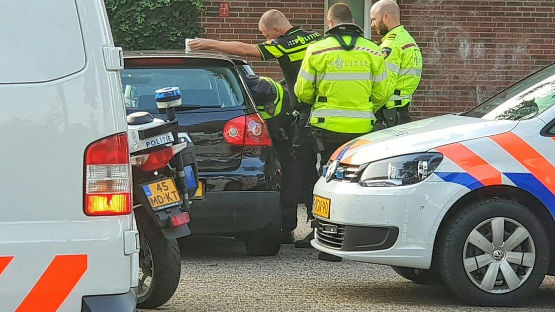 Politie Rijdt Auto Klem Na Achtervolging In Assen RTV Drenthe