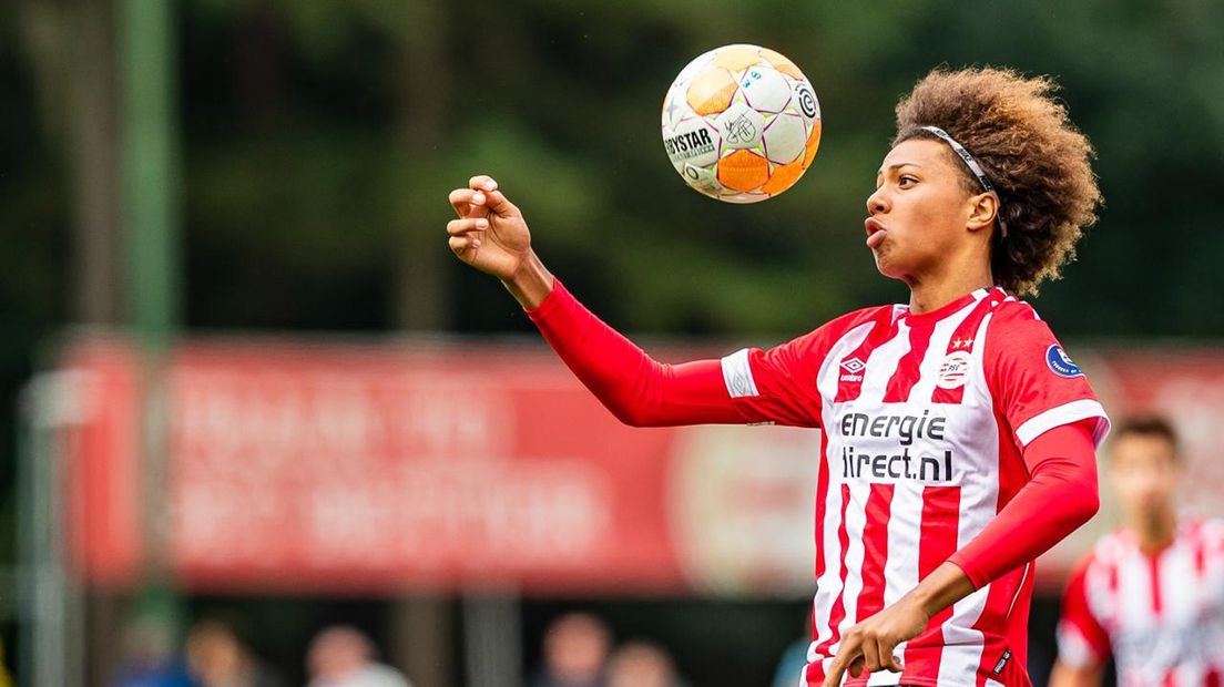 Fodé Fofana aan de bal in de jeugd bij PSV