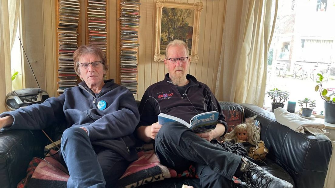 De 76-jarige Lou Leeuw (links) en 73-jarige Peter Walrecht (rechts) speelden samen met Herman Brood in zijn Groninger jaren