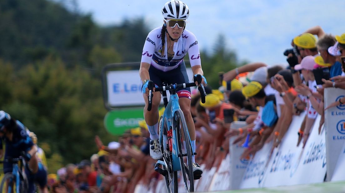 Van Anrooij Wint Jongerenklassement Tour De France Femmes Omroep Zeeland
