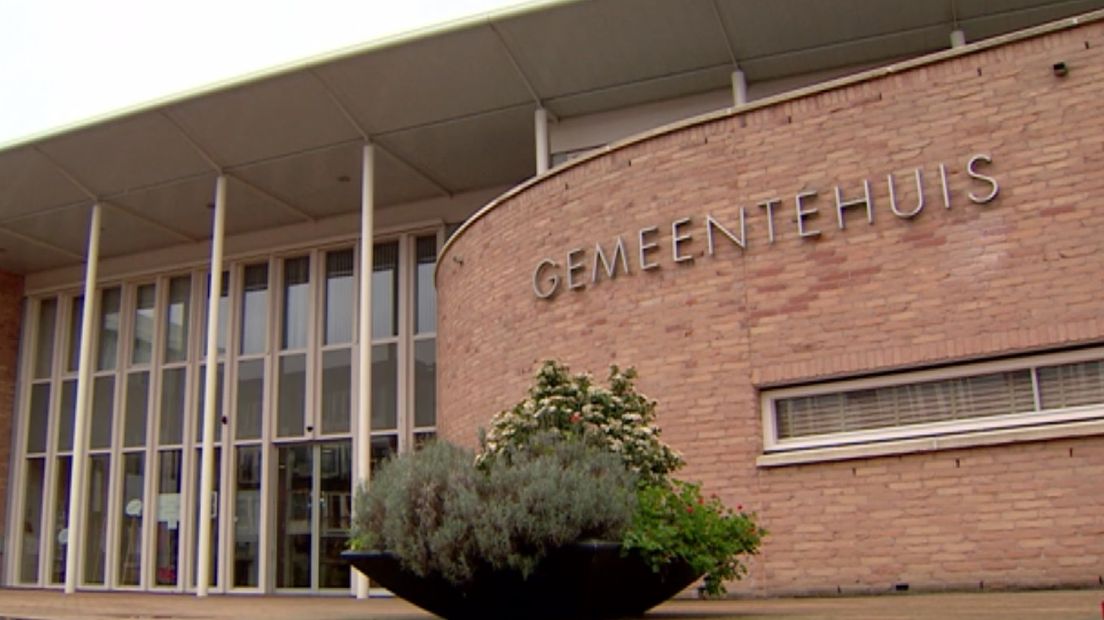 Het gemeentehuis van Midden-Drenthe (Rechten: RTV Drenthe)