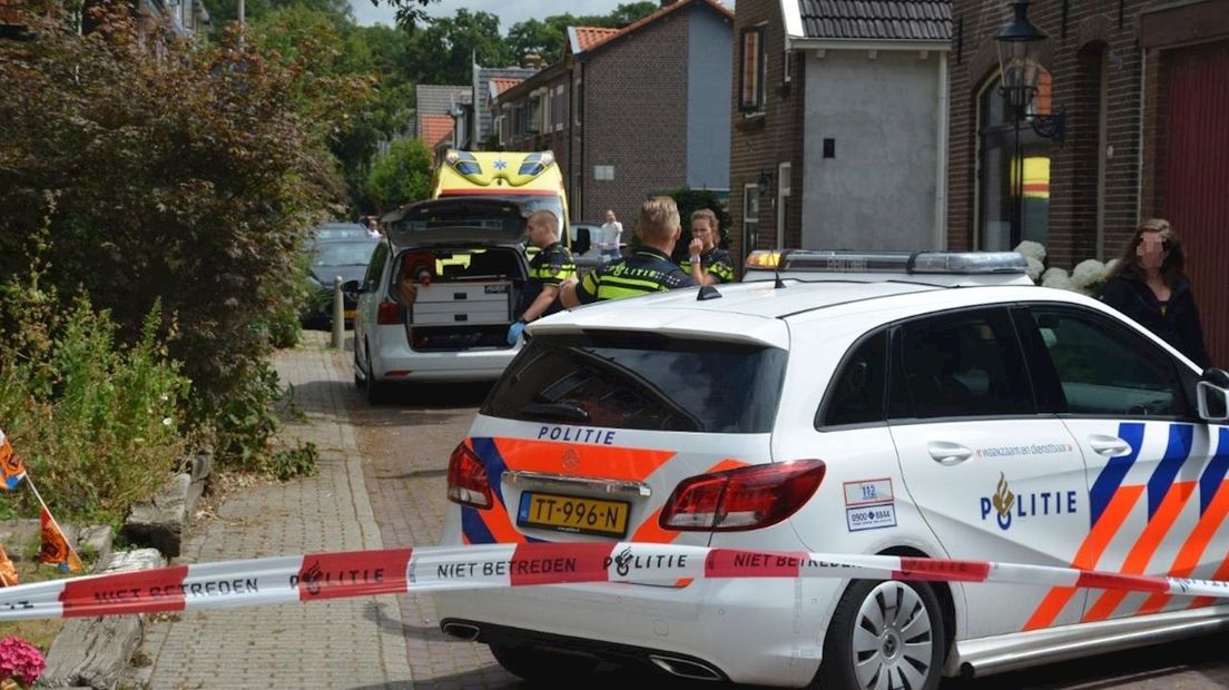 Politie doet onderzoek in Deventer wijk na melding van steekincident