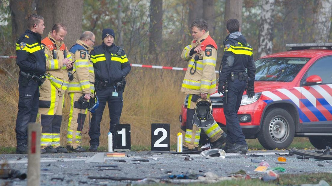 Dode bij frontale botsing in Heeten
