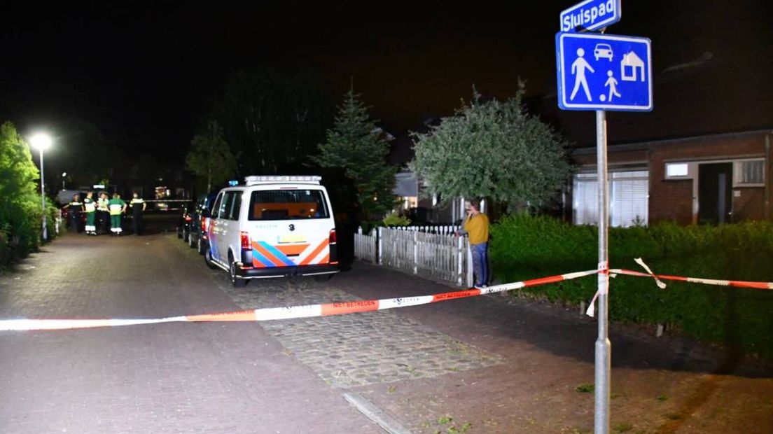 Politie bij de woning in Burgh-Haamstede
