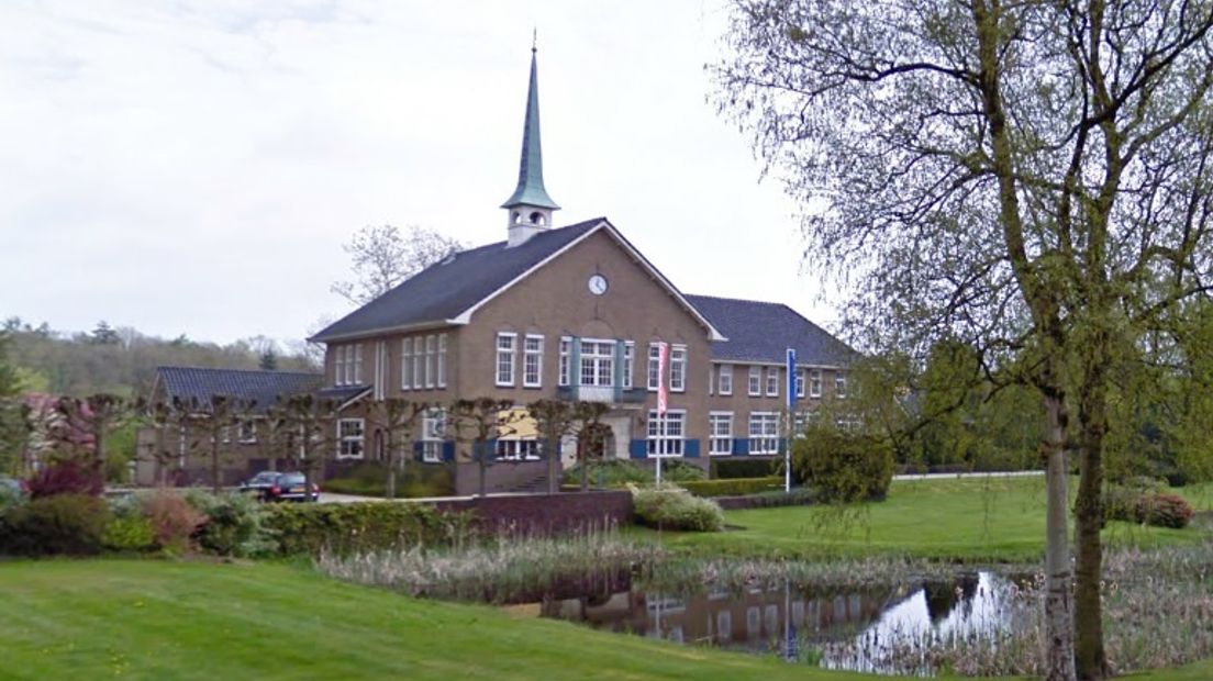 'Nieuwbouwplannen achter oude gemeentehuis Eelde worden aangepast