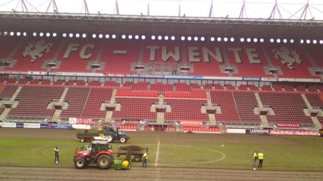 Nieuwe zoden voor stadion FC Twente