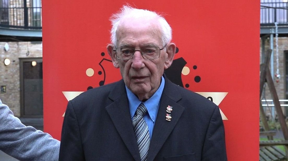 Piet Jochoms is 80 jaar lid van voetbalvereniging De Treffers.