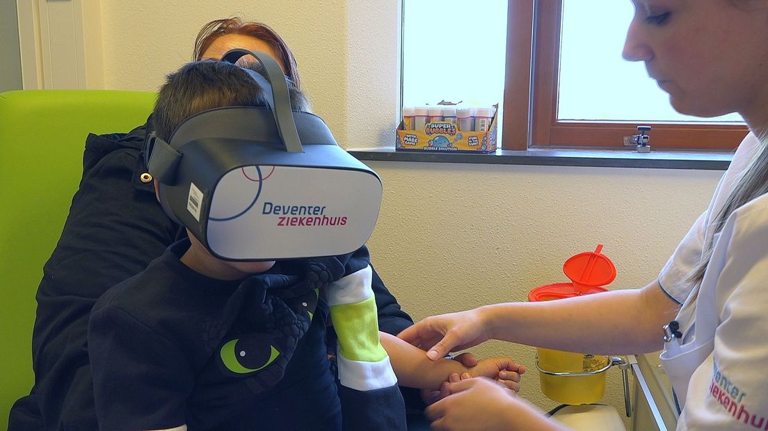 Jordan is minder bang voor de prik met deze VR-bril