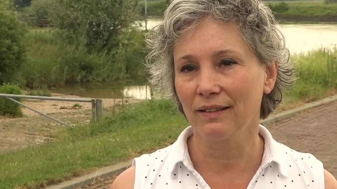 'Peukenmeisje' Bernadette Hakken maakt kans op een Gelderse Vrouw in de Media Award 2021.