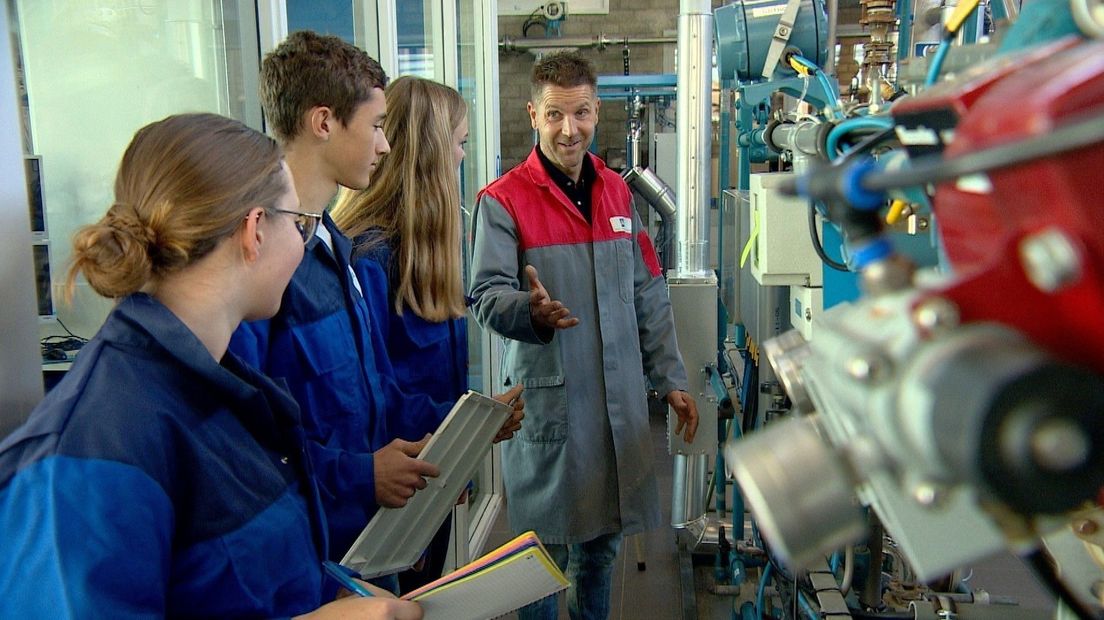 'Vroeger werden mensen op straat geronseld om in de fabriek te komen werken'