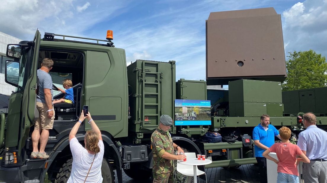 Niet alles mocht bekeken worden, wel de cabine van deze defensietruck