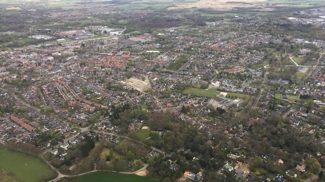 Luchtfoto van Rijssen tijdens vlucht in Cessna