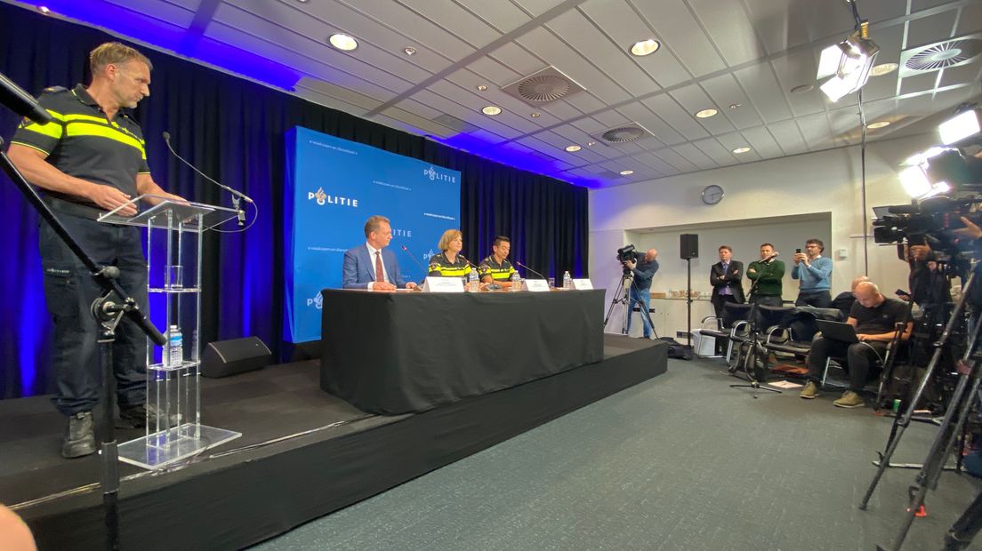 De politie geeft in Driebergen een persconferentie over de aanhouding.