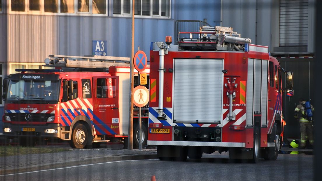 Bij frietfabriek Lamb-Weston Meijer aan de Stationsweg in Kruiningen is brand uitgebroken