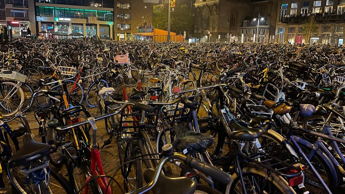 De Grote Markt is één grote fietsenstalling