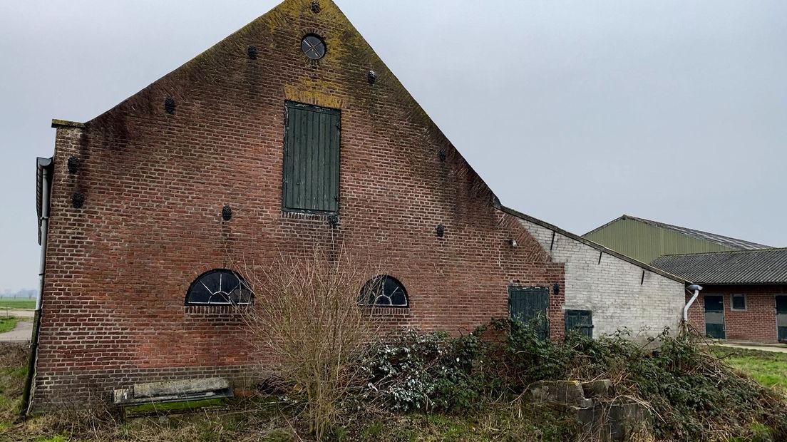 Wie koopt de 50 hectare vruchtbare grond met vervallen boerderij bij Cothen? - RTV Utrecht