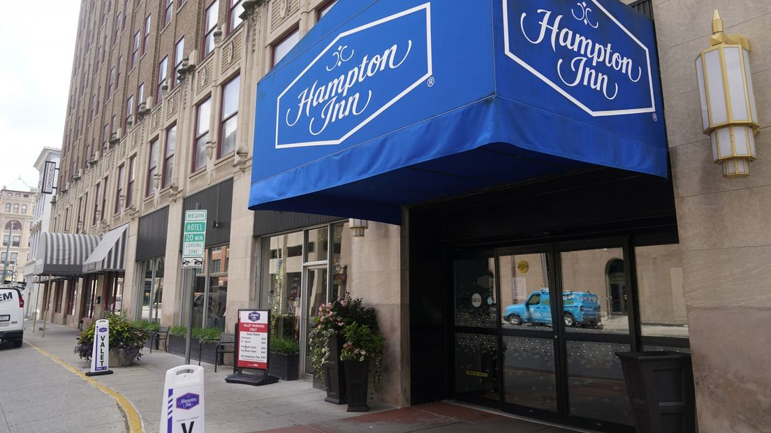 De schietpartij was bij dit hotel in Indianapolis