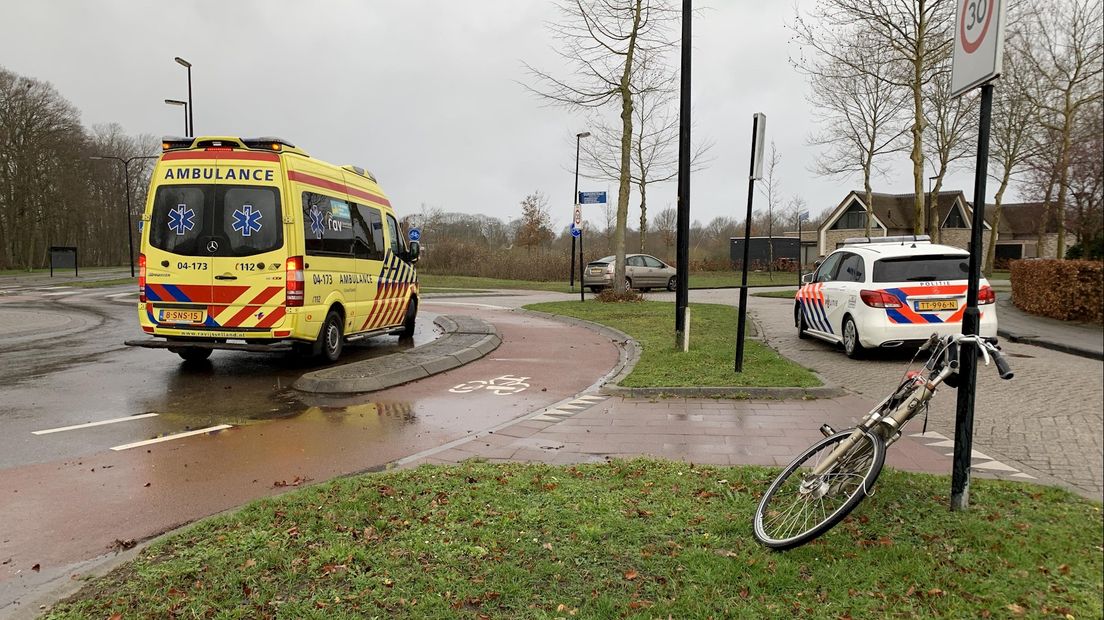 Fietser gewond na aanrijding met auto in Deventer