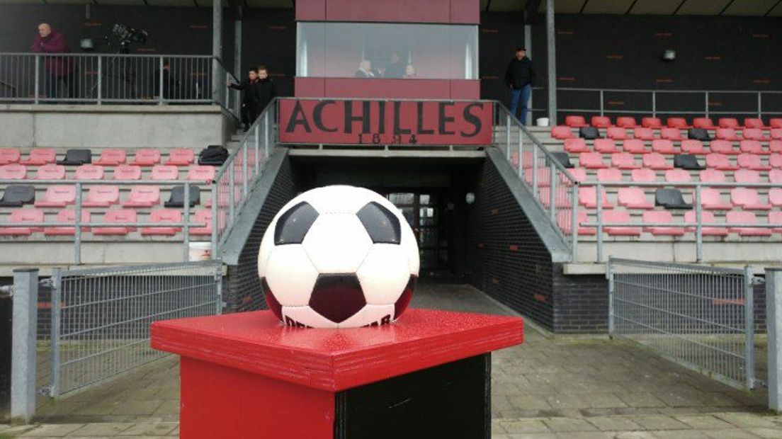 Achilles verliest thuis met 2-1 van RKAVV (Rechten: RTV Drenthe)