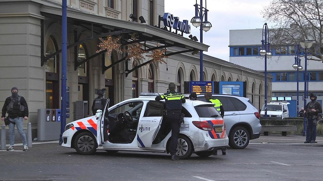 Man met bijl aangehouden in Zwolle