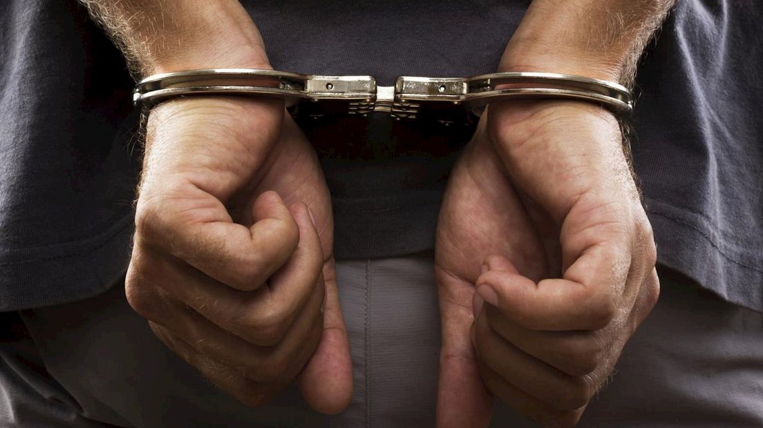 De man zit vast op verdenking van betrokkenheid bij meerdere overvallen