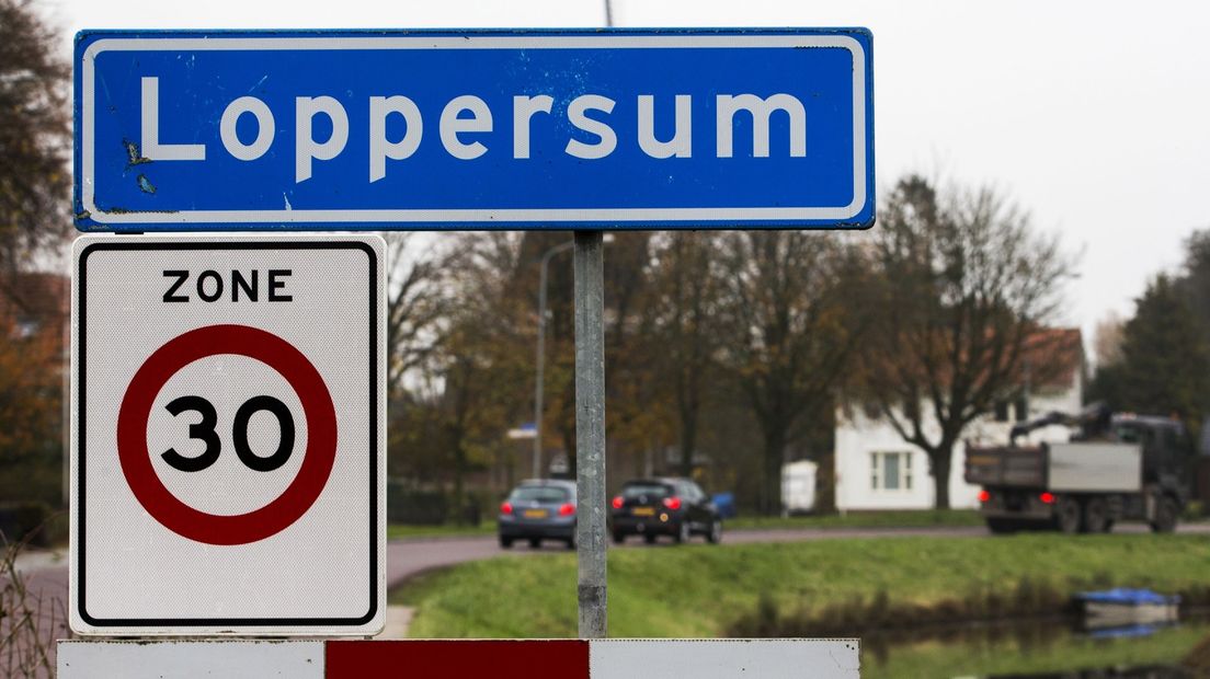 Het plaatsnaambord van Loppersum