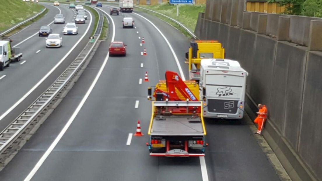 Camper met pech veroorzaakt file op A1