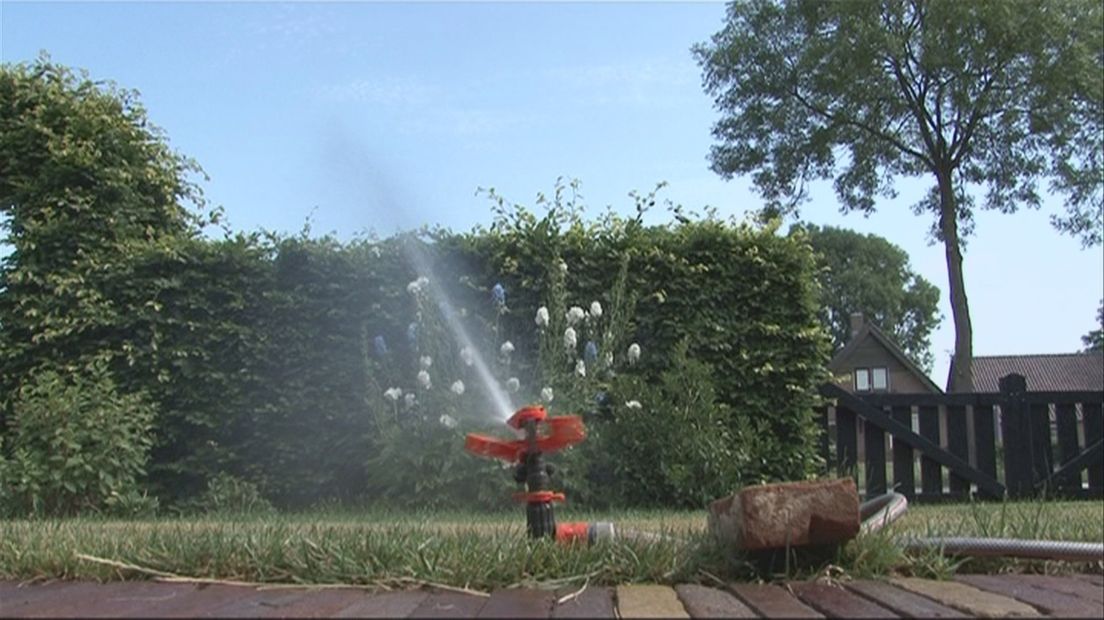 In Overijssel kan voorlopig gewoon gesproeid worden met grondwater