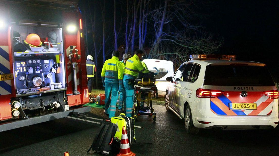 Automobiliste overlijdt na ongeval De Groeve (Rechten: Van Oost Media)