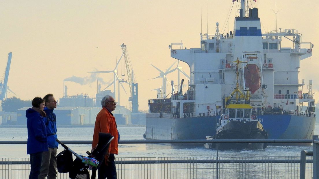 Zeeland Seaports juicht over fusie, maar provincie gaat ervoor liggen